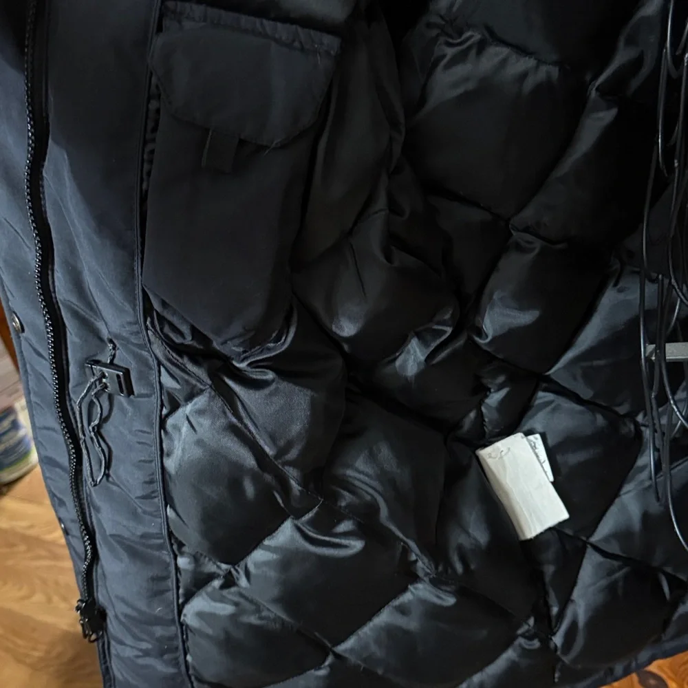Eddie Bauer goose down jacket in a black color and XL Tall
1920 edition puffer - Picture 10 of 13